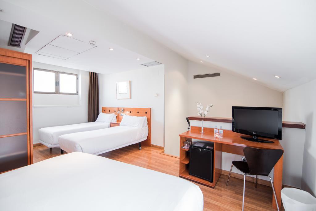 Petit Palace Cliper-Gran Via Madrid Bagian luar foto